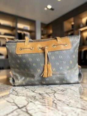 Dooney & Bourke IT Satchel Black Canvas Coated Y2K Rainbow Logo Vintage preloved